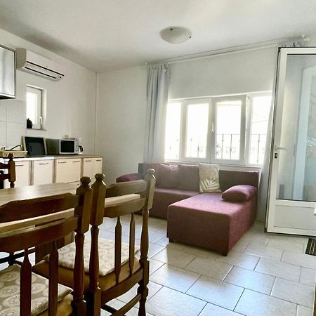 Apartmani Mauro Sa Terasom 茨里克韦尼察 外观 照片